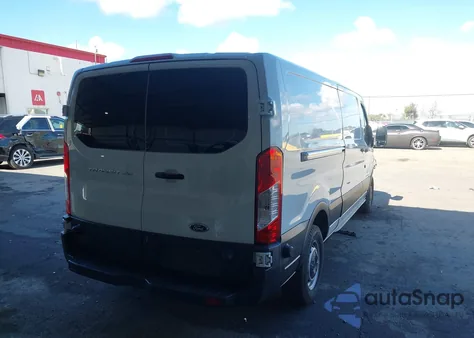 2017 Ford Transit-250 z USA, uszkodzony, nr VIN 1FTYR2YM4HKA71987